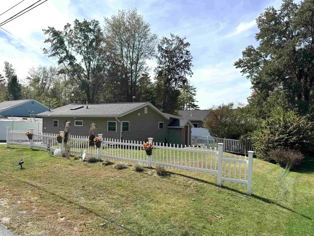 4 Stephanie Road Dunbarton NH 03046