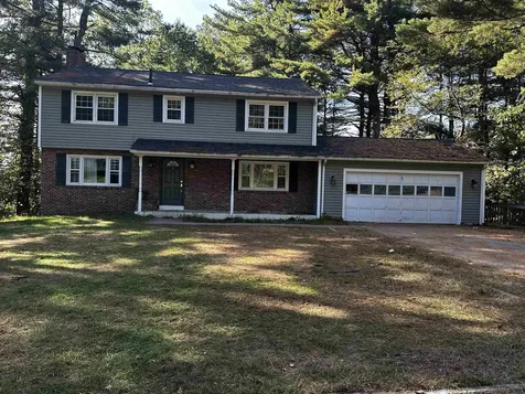 29 Dickens Street Nashua NH 03062