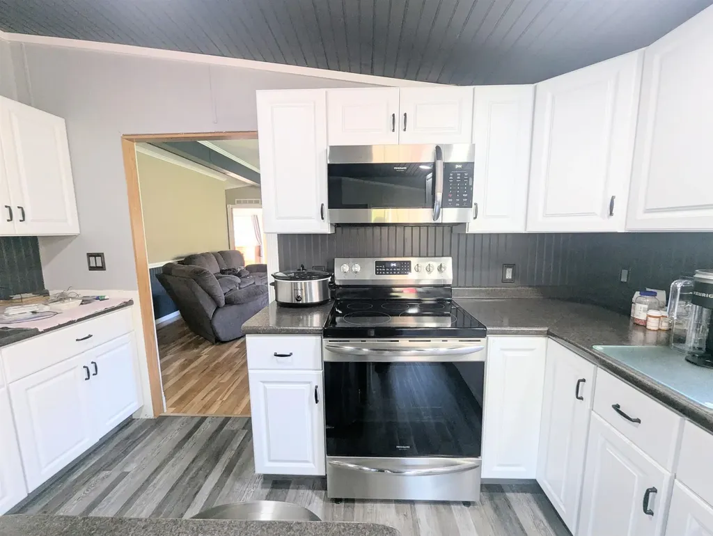 43 Crestwood Drive St. Johnsbury VT 05819