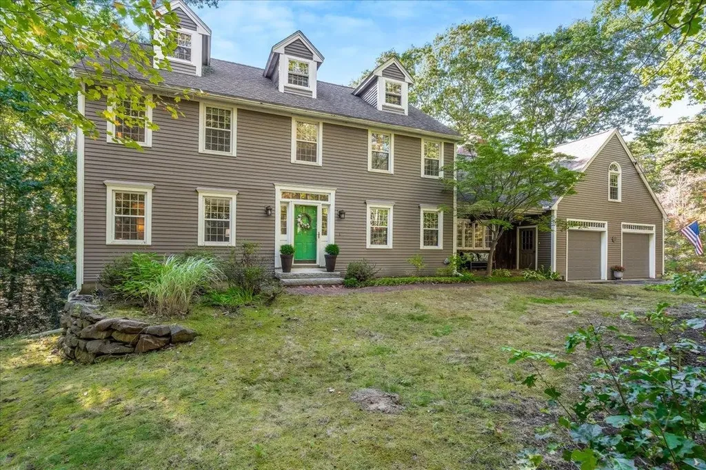 38 Old Farm Road Bedford NH 03110