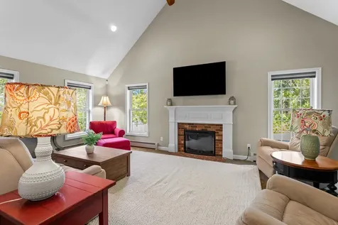 2 Hall Avenue Salem NH 03079