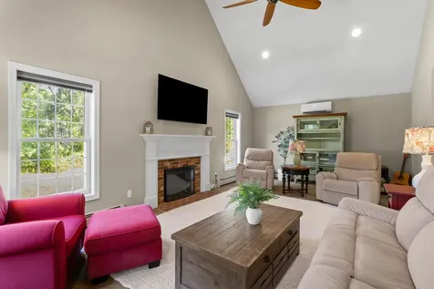 2 Hall Avenue Salem NH 03079