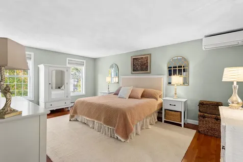 2 Hall Avenue Salem NH 03079