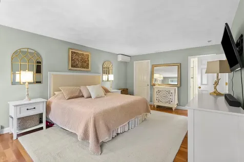 2 Hall Avenue Salem NH 03079