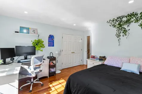 2 Hall Avenue Salem NH 03079