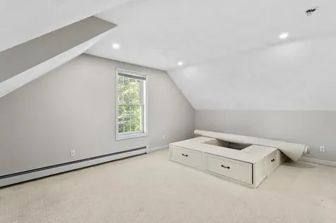 2 Hall Avenue Salem NH 03079