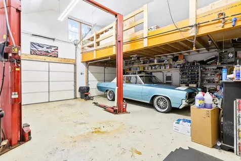 2 Hall Avenue Salem NH 03079