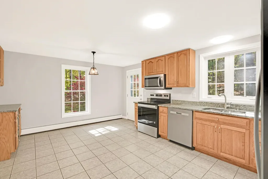 22 Peppermint Street Goffstown NH 03045