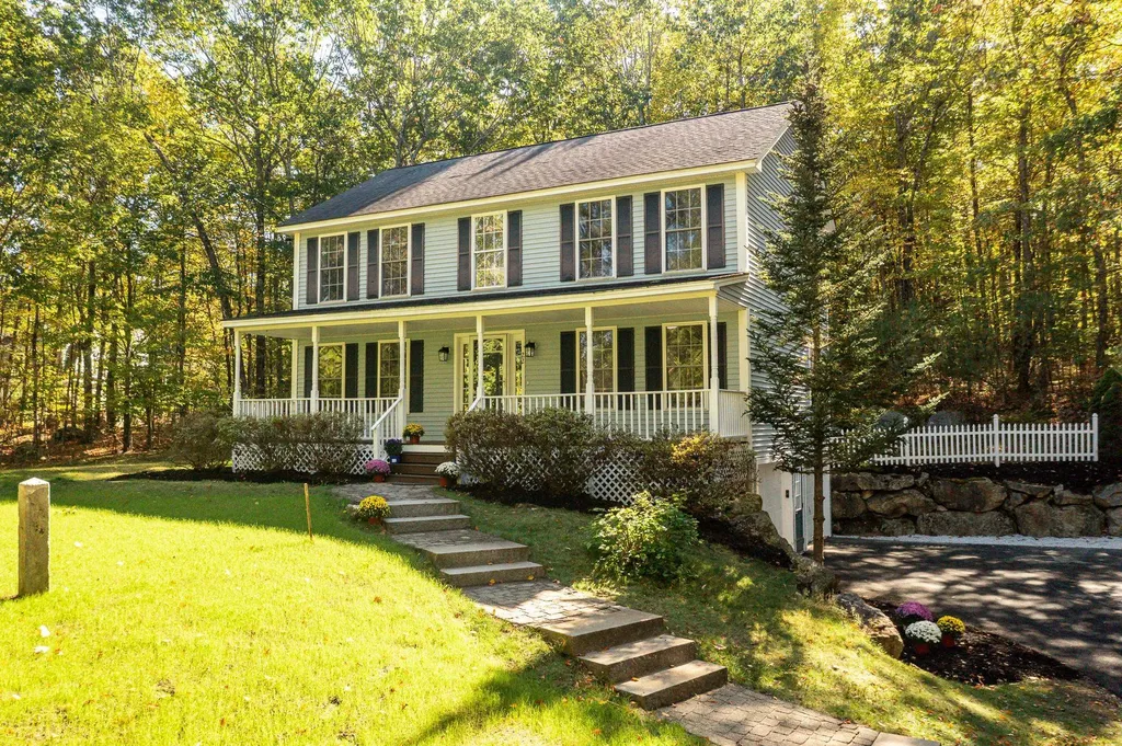 22 Peppermint Street Goffstown NH 03045