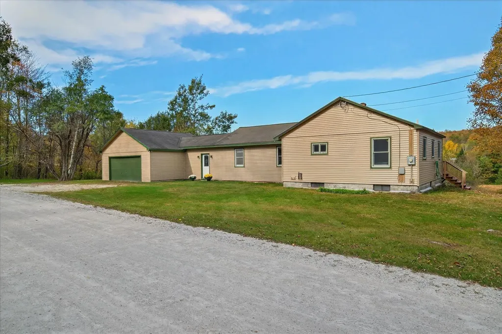 1243 Summit Road Mount Holly VT 05758