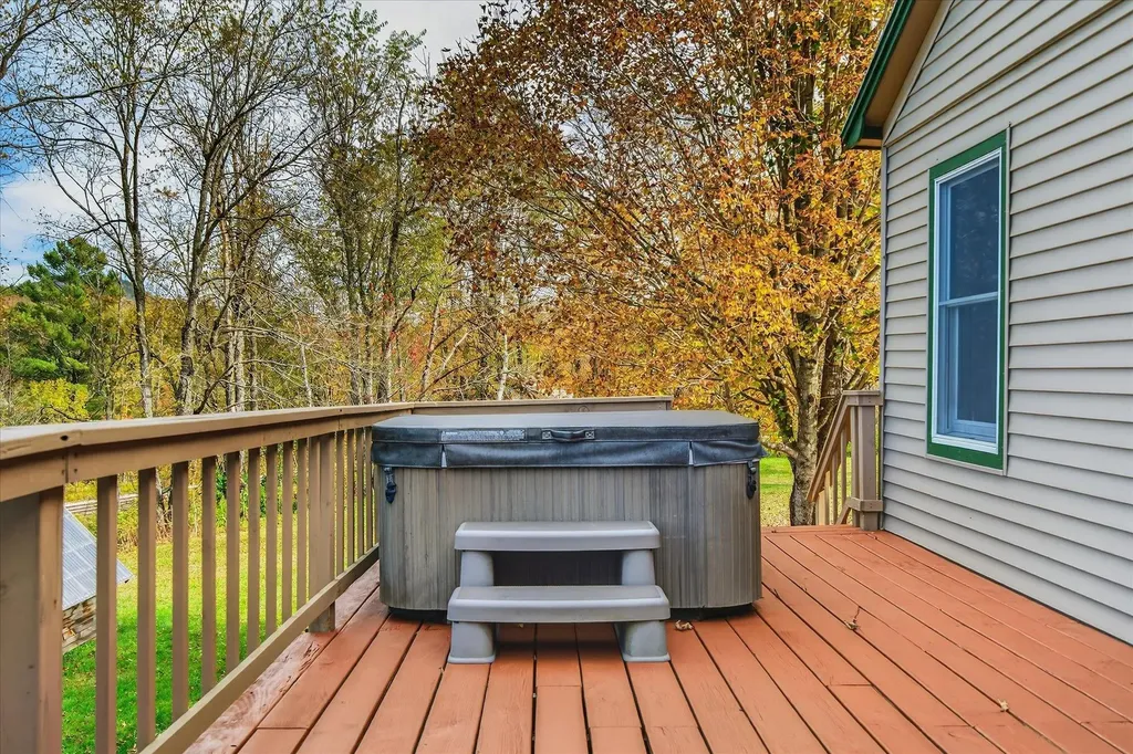 1243 Summit Road Mount Holly VT 05758