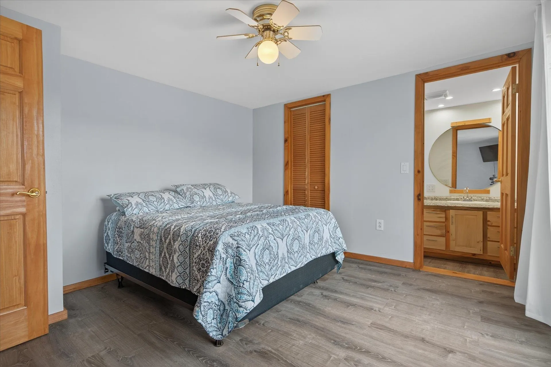 1243 Summit Road Mount Holly VT 05758