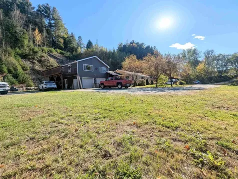 43 Crestwood Drive St. Johnsbury VT 05819