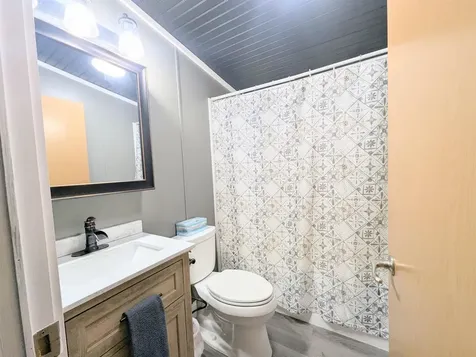 43 Crestwood Drive St. Johnsbury VT 05819