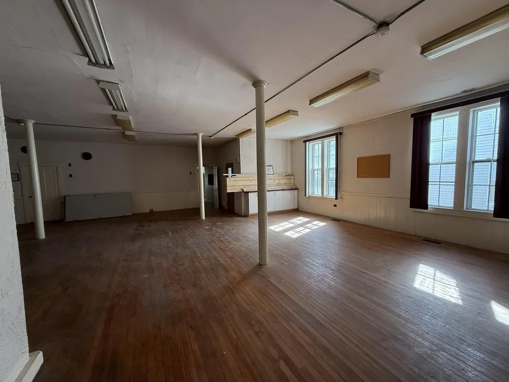 88 Franklin Street Franklin NH 03235