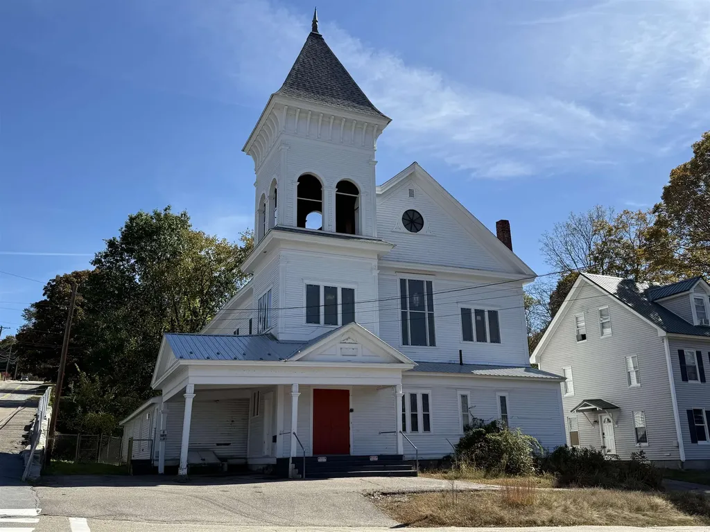 88 Franklin Street Franklin NH 03235