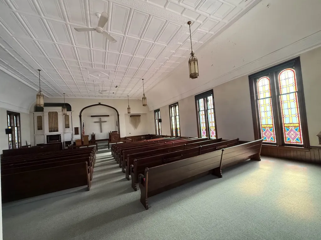 88 Franklin Street Franklin NH 03235