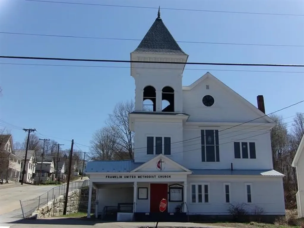 88 Franklin Street Franklin NH 03235