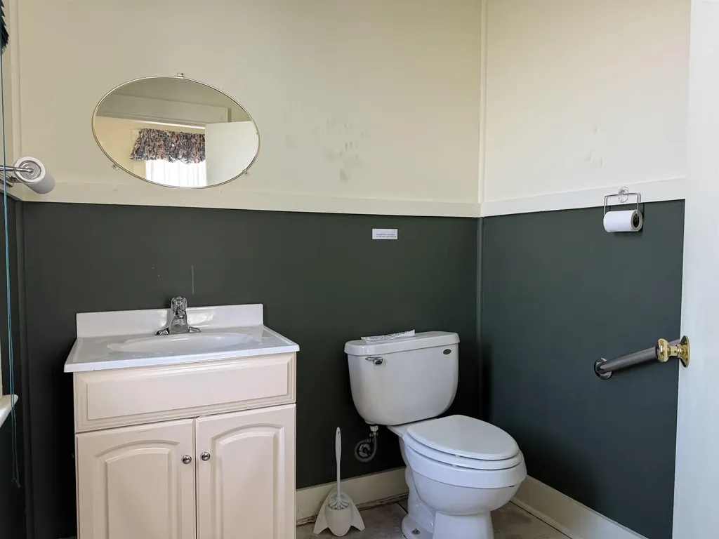 88 Franklin Street Franklin NH 03235