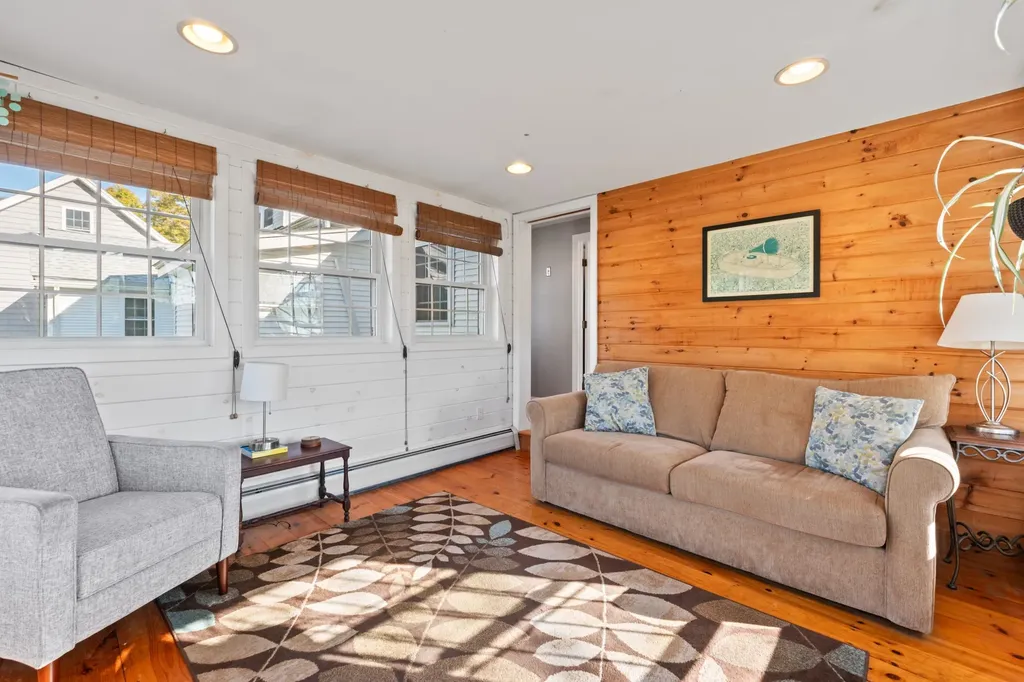 18 Governor Hill Road Eliot ME 03903