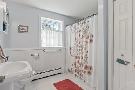 18 Governor Hill Road Eliot ME 03903