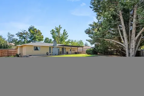 18 Governor Hill Road Eliot ME 03903