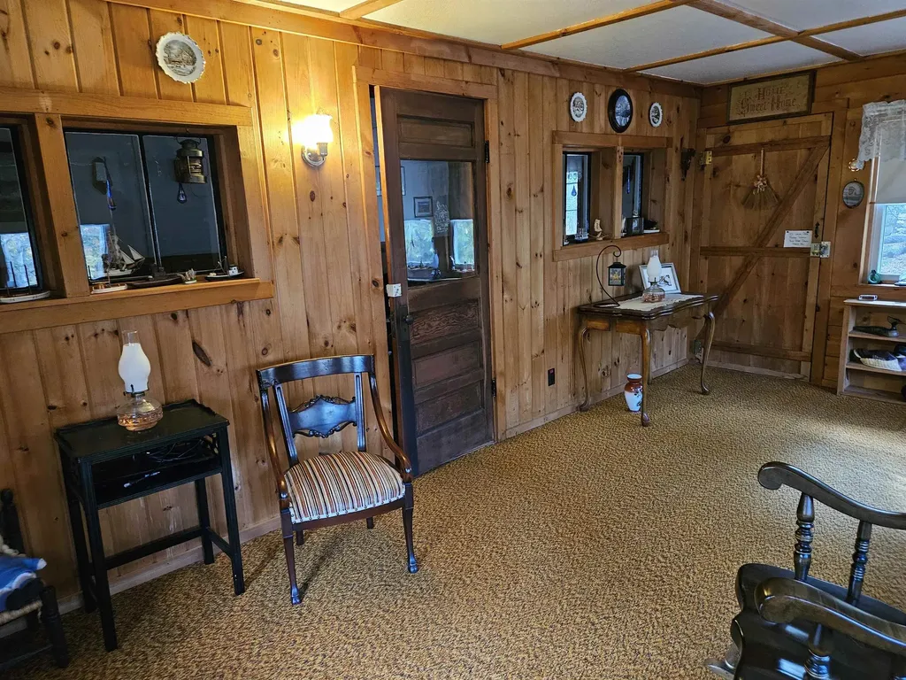 14 Halls Road Albany NH 03818