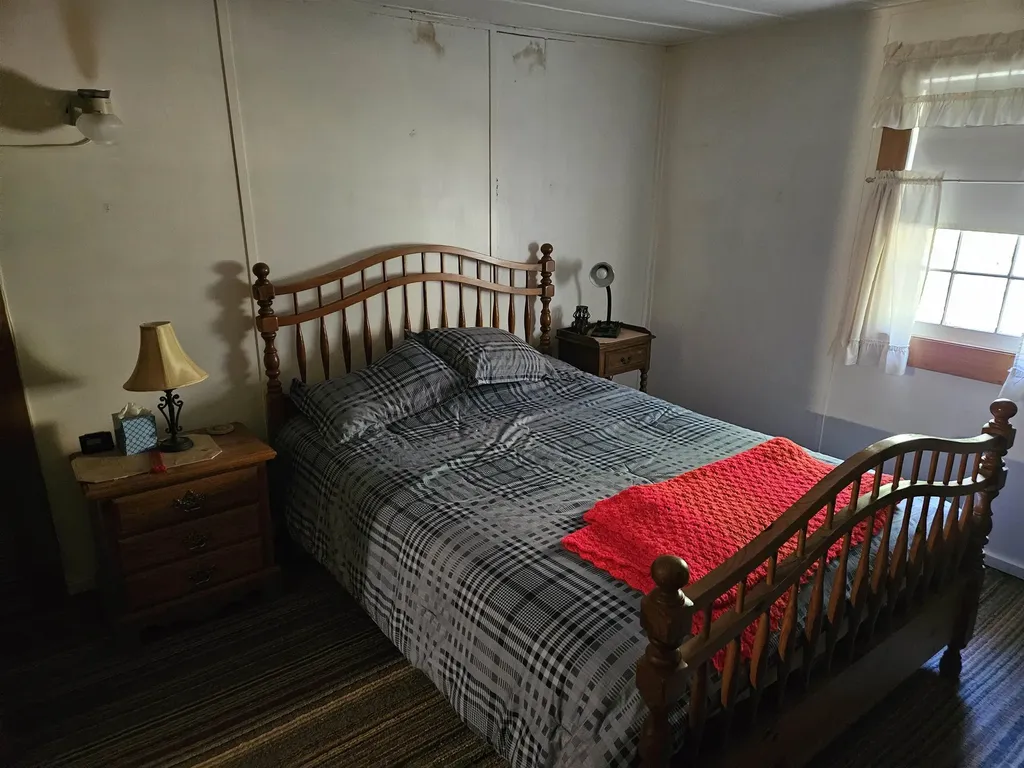 14 Halls Road Albany NH 03818