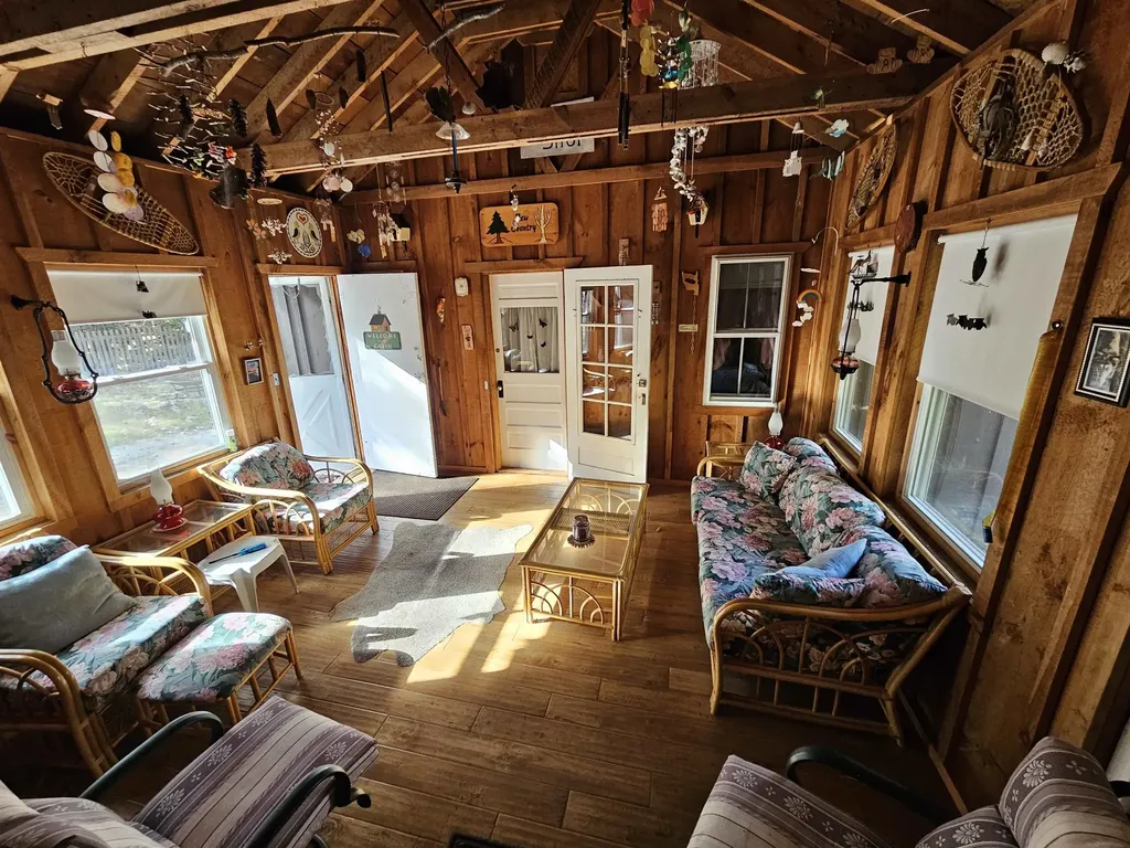 14 Halls Road Albany NH 03818