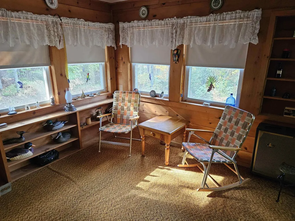 14 Halls Road Albany NH 03818