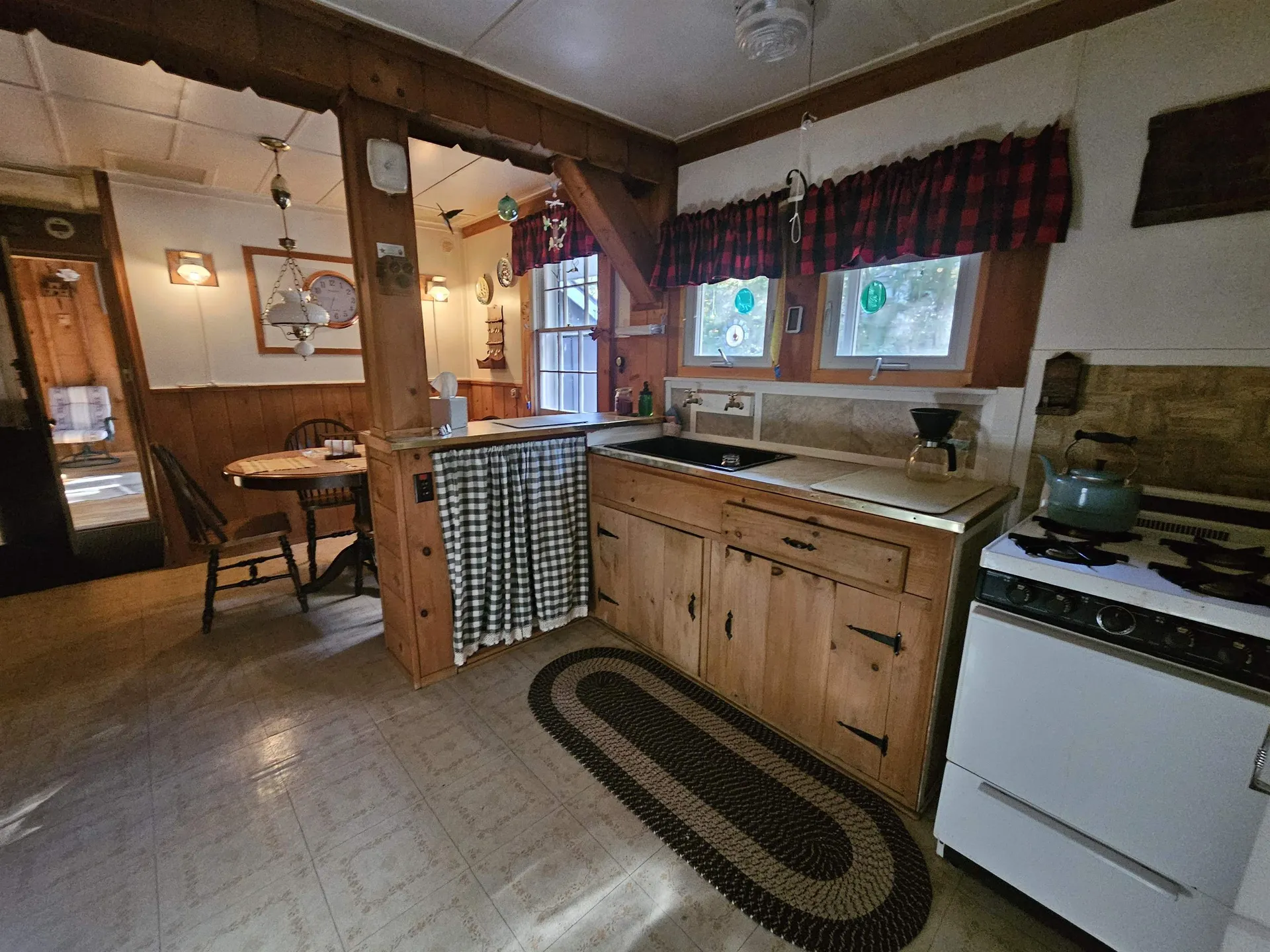 14 Halls Road Albany NH 03818