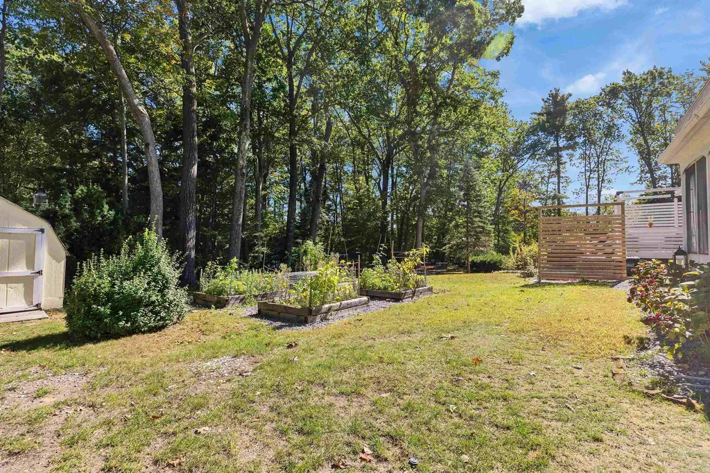 157 Woodcrest Court Manchester NH 03109