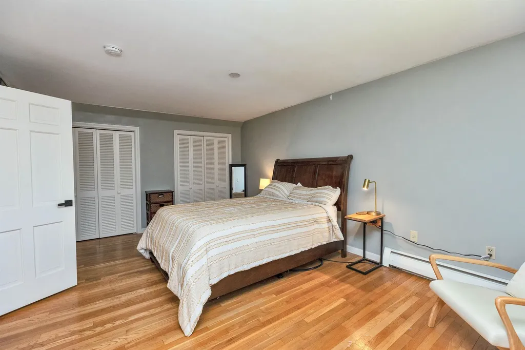 157 Woodcrest Court Manchester NH 03109