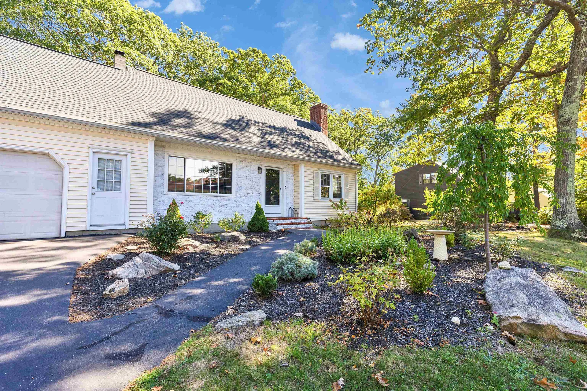 157 Woodcrest Court Manchester NH 03109