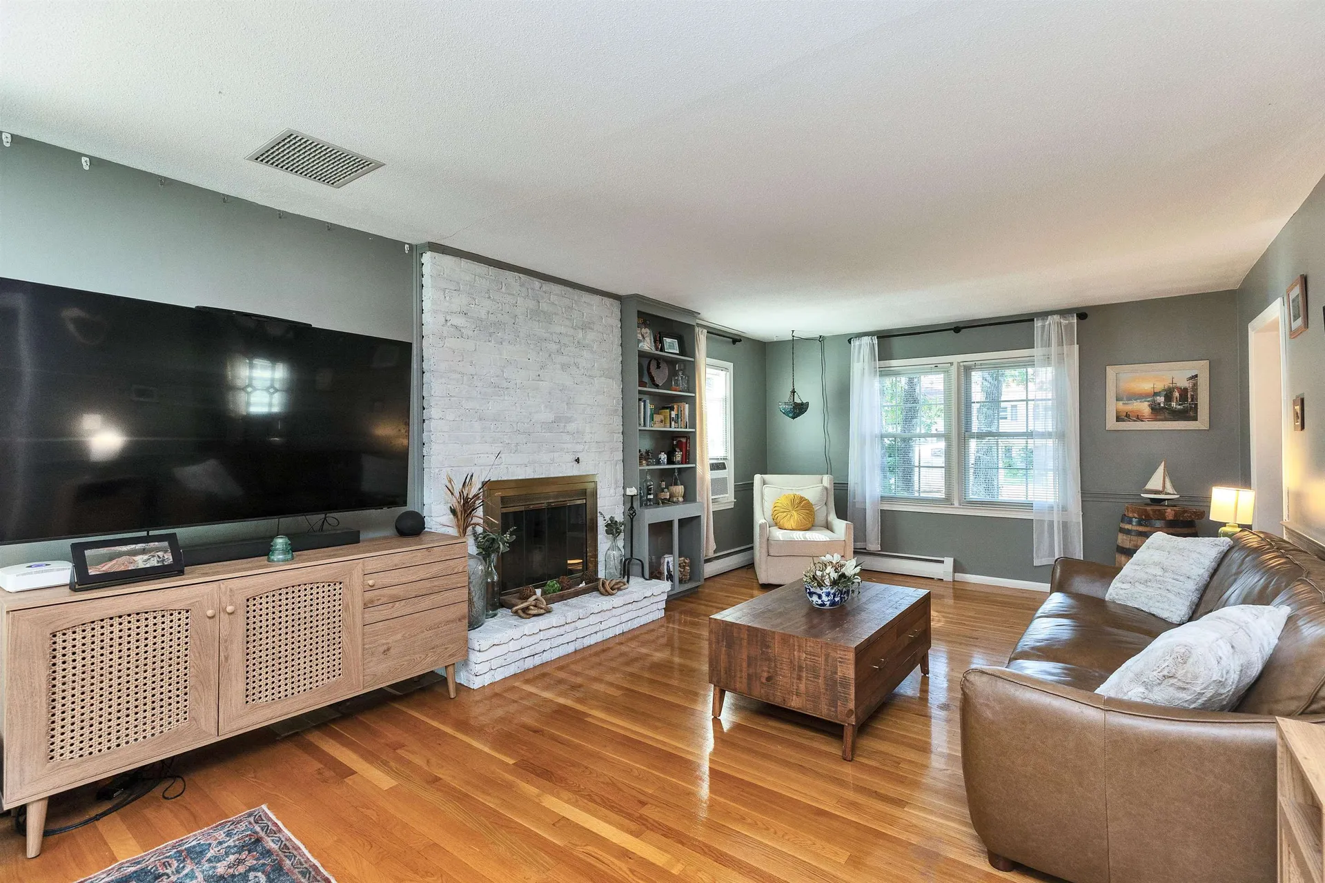 157 Woodcrest Court Manchester NH 03109