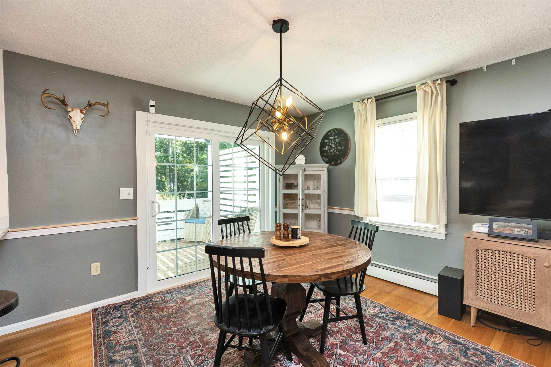 157 Woodcrest Court Manchester NH 03109