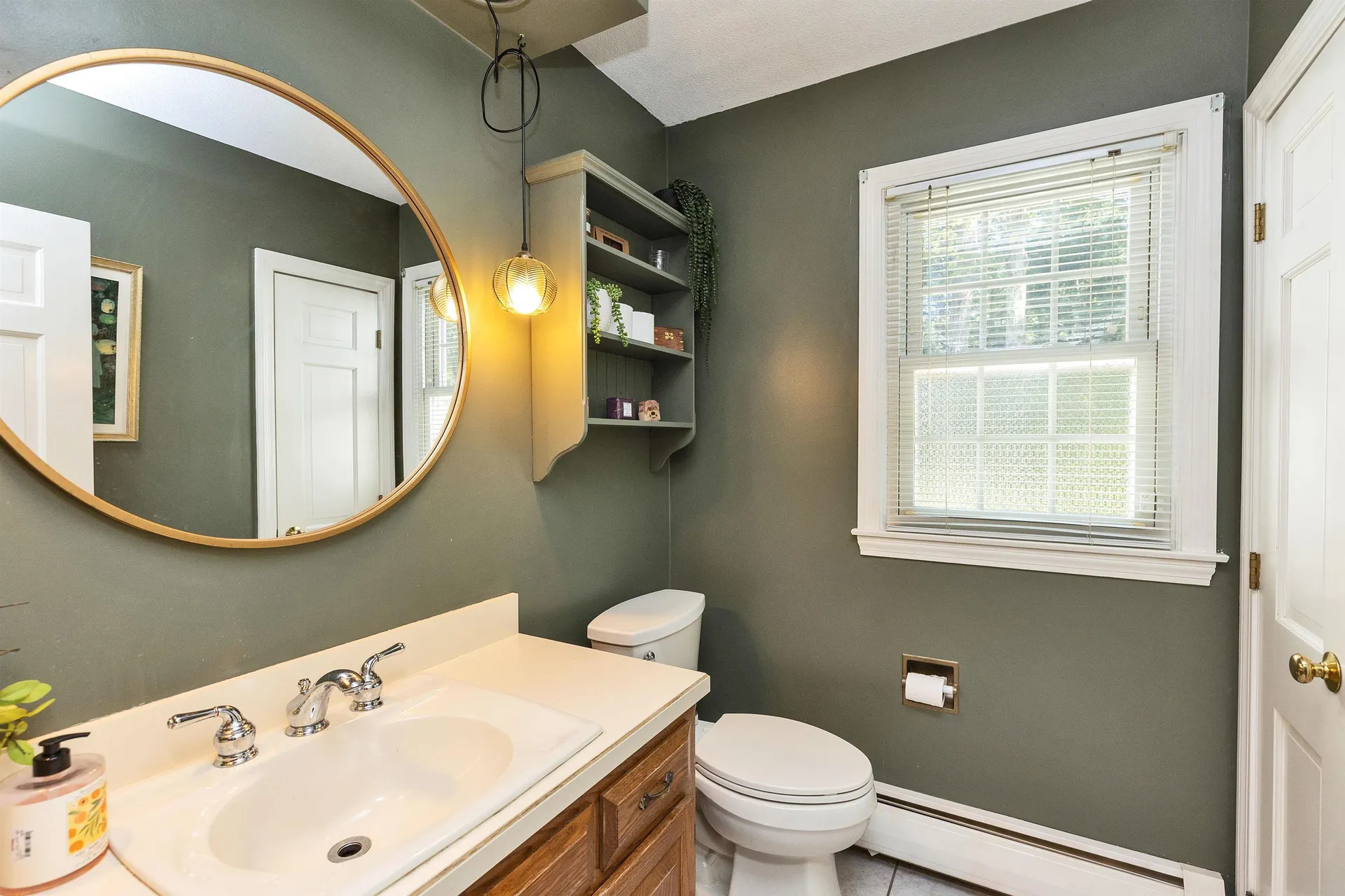 157 Woodcrest Court Manchester NH 03109
