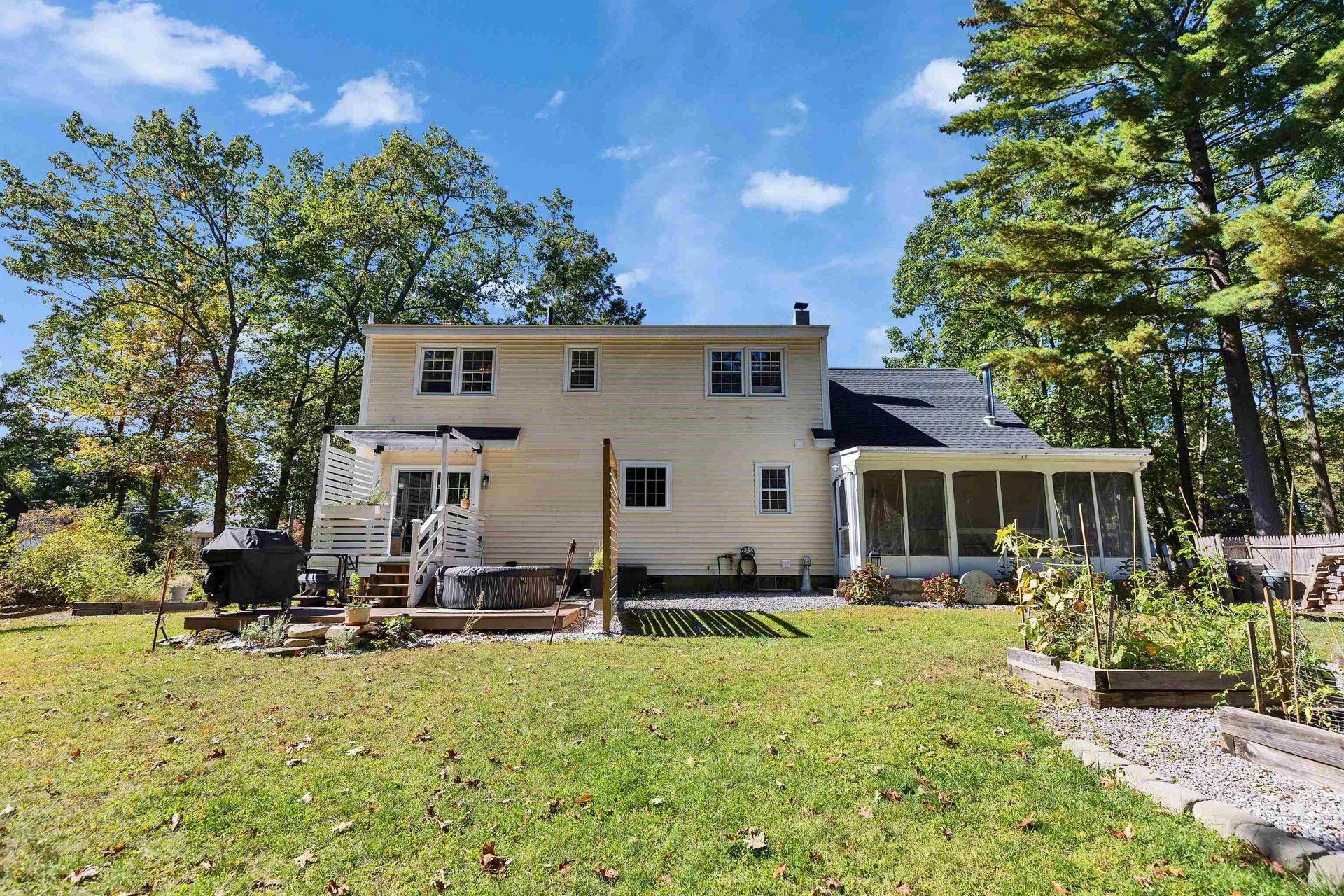 157 Woodcrest Court Manchester NH 03109