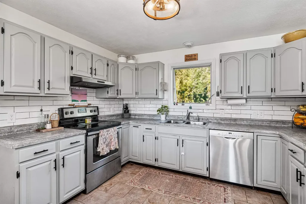 37 Morgan Road Jericho VT 05465