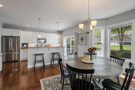 5 Manor Drive Hooksett NH 03106