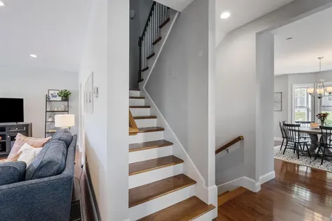 5 Manor Drive Hooksett NH 03106