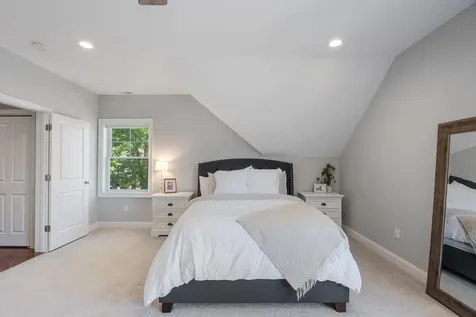 5 Manor Drive Hooksett NH 03106