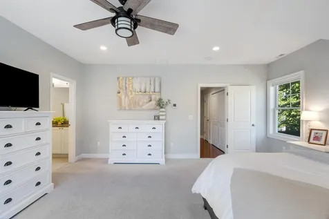 5 Manor Drive Hooksett NH 03106