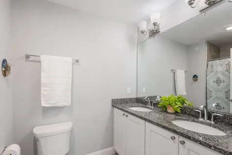 5 Manor Drive Hooksett NH 03106