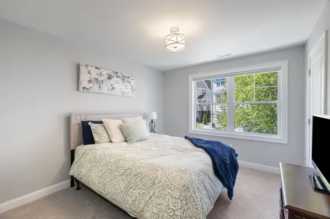 5 Manor Drive Hooksett NH 03106