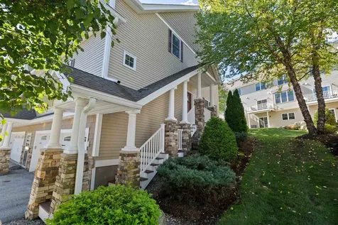 5 Manor Drive Hooksett NH 03106