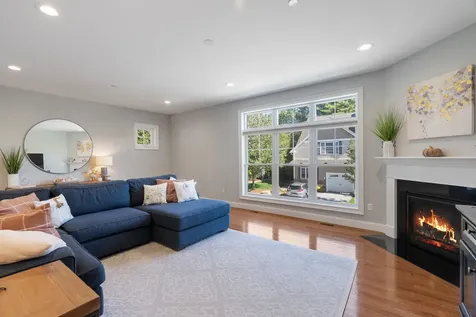 5 Manor Drive Hooksett NH 03106