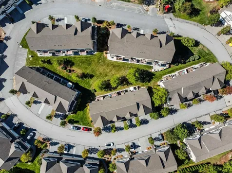 5 Manor Drive Hooksett NH 03106