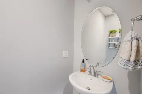 5 Manor Drive Hooksett NH 03106