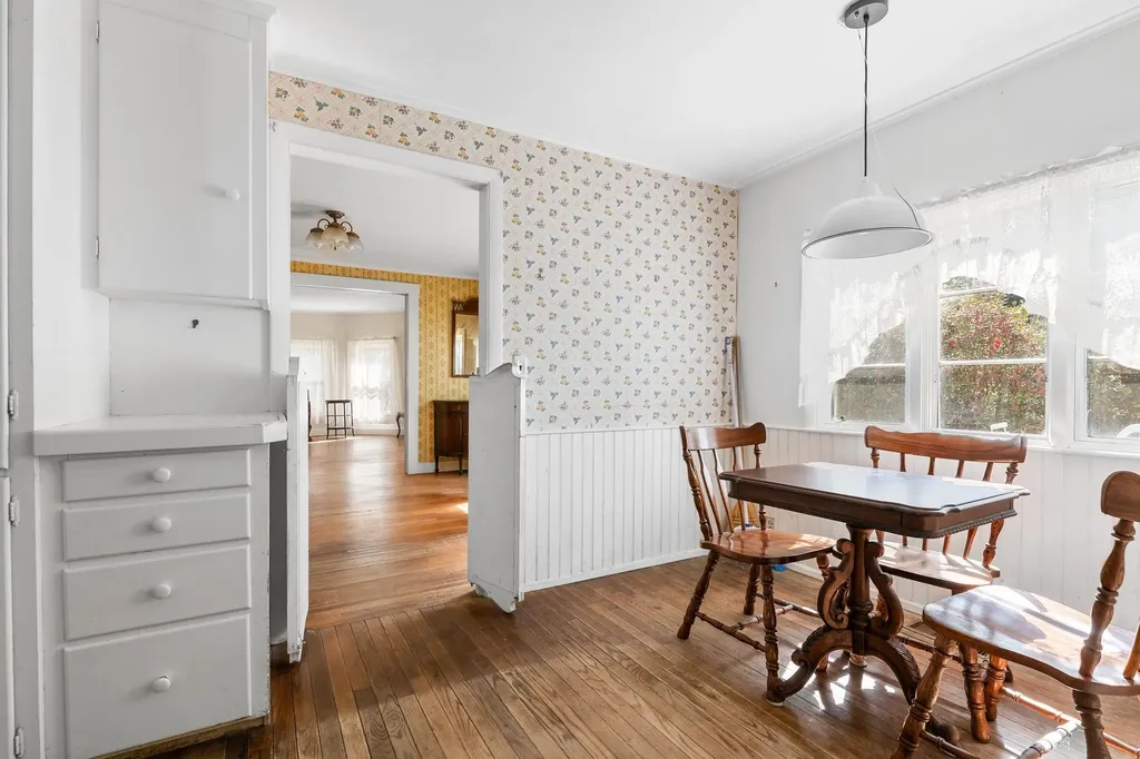 92 Bunker Road New London NH 03257